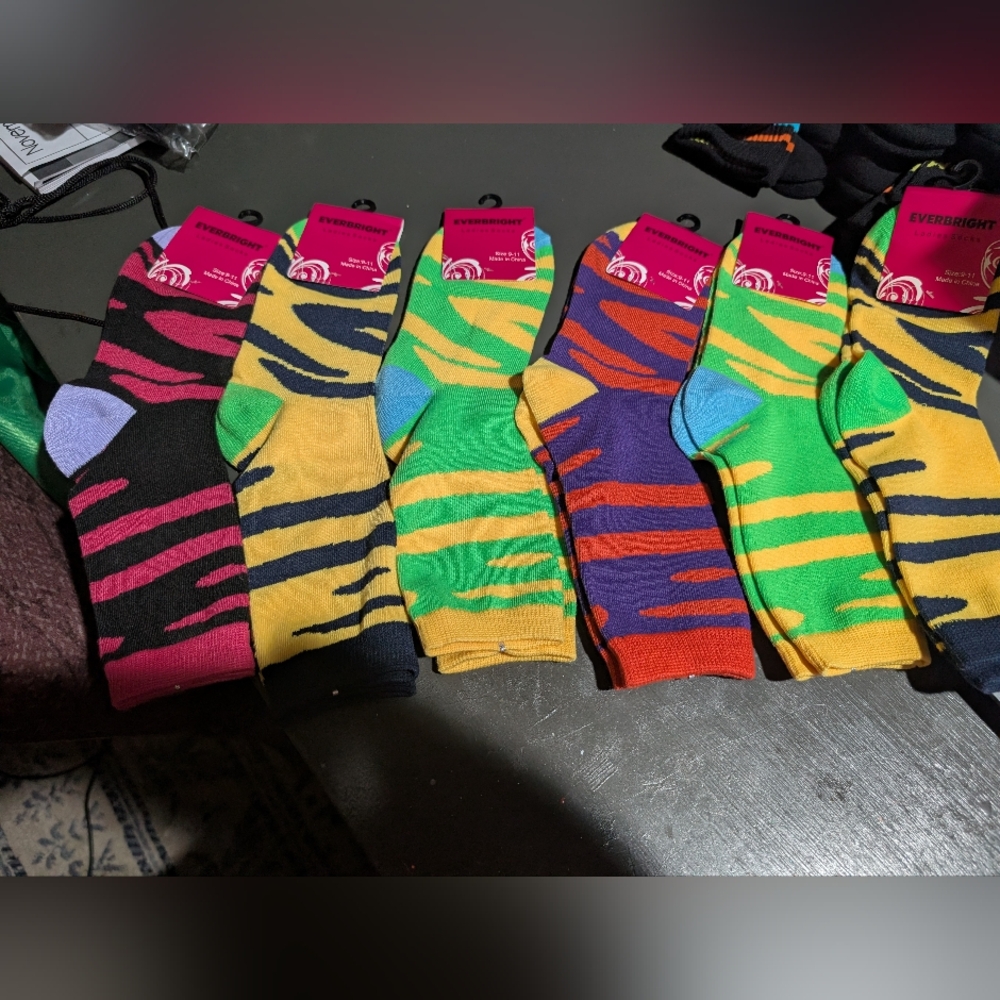 Everbright Ladies Striped Calf Socks Size 9-11 NWT 6 Ct